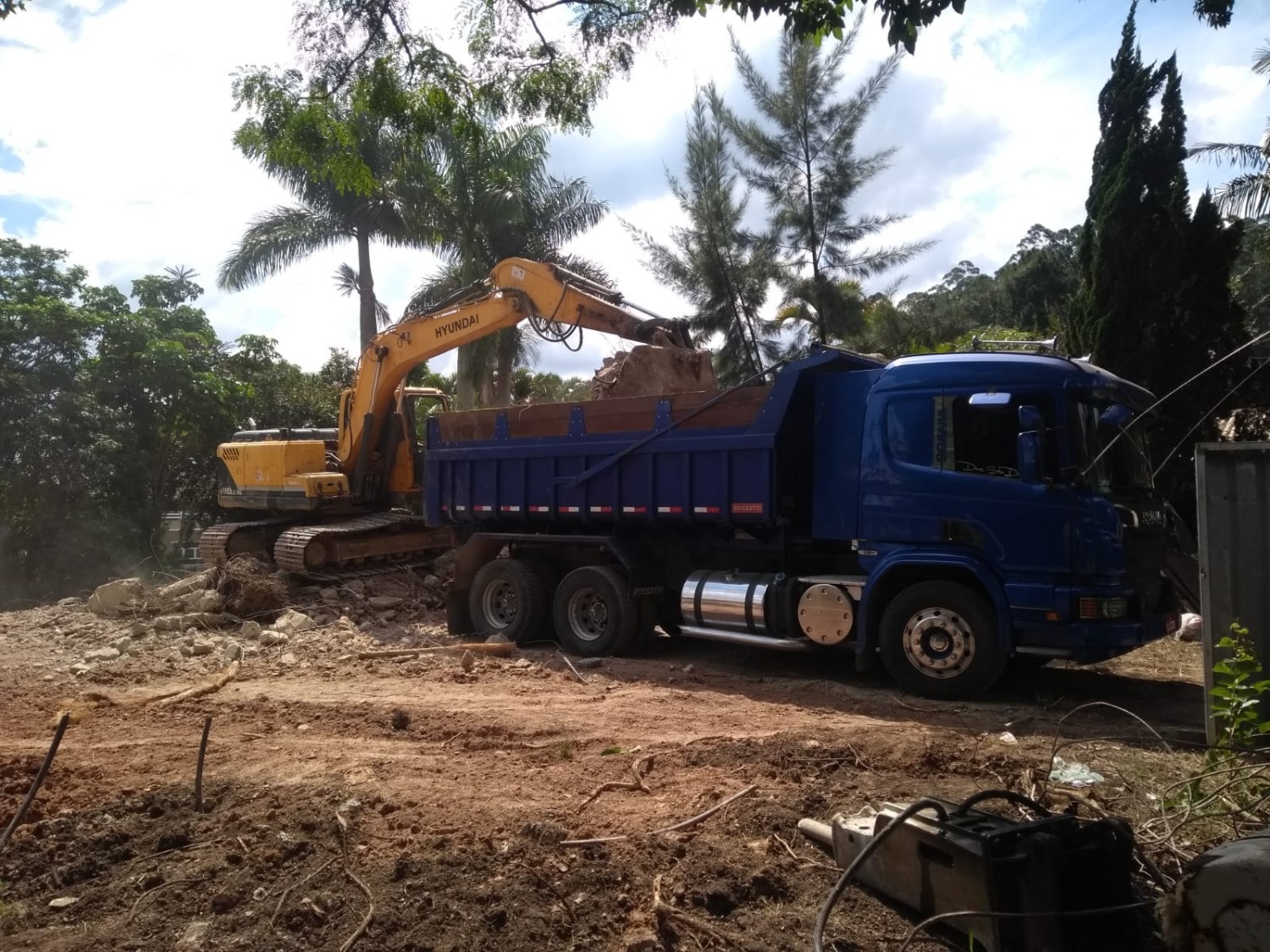 demolidora-ouro-preto-especialistas-em-demolicao