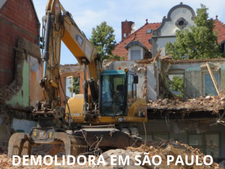 Demolição de casas e prédios em São Paulo